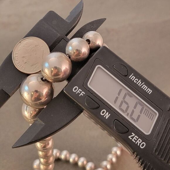 Vintage Sterling Silver Graduated Ball Bead Necklace 24" Long - Picture 7 of 8